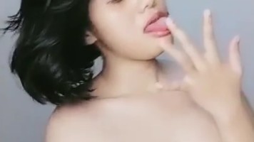 Syill Bugil Menggoda Bikin Titit Tegang