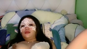 Yusnita Colmek Ngangkang Show Bling2