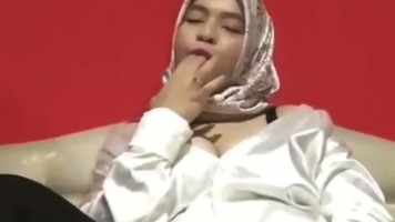 RISMA Hijab Remas Tete Omek Desah