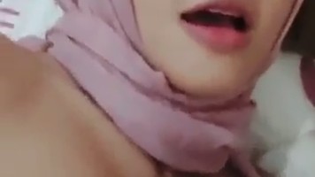 Ukhty Hijab Ungu Sange Parah