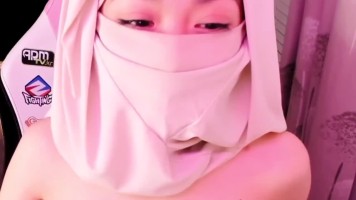 Youtuber cantik dientot Anal