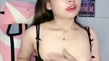 Nina Colmek Enak2 Ngangkang