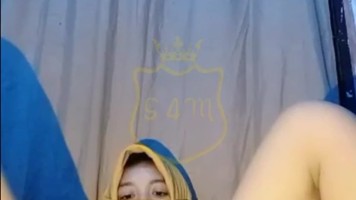Bokep Jilbab – Nissye Ukhti Remaja Siaran Langsung Colmek Ngangkang