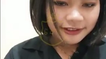 Serly Full Face Ngangkang Colmek Desah