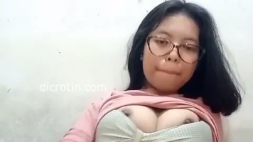 Citra Cewe Kacamata Seksi Masturbasi Buat Pacar