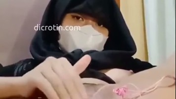 Ukhti Masturbasi Sampe Kencing Pake Dildo Geter